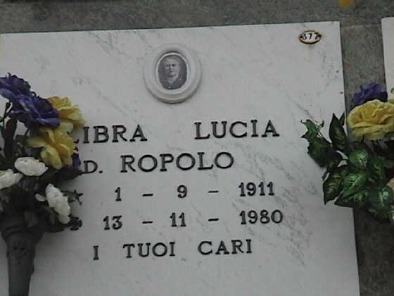 Lapida de Lucia Libra de Ropolo en el Cementerio de Pancalieri (Foto ao 2003)
