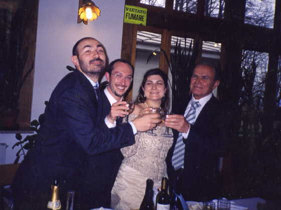 Chiara y Andrea con Familiares(17/Abr/2004)