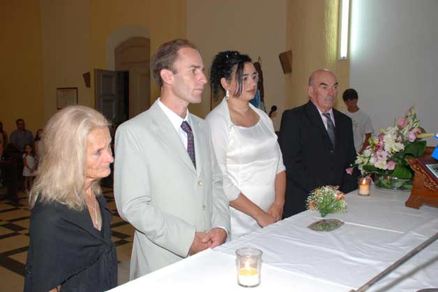 Horacio Miguel Tolisso y Paola Andrea Pagliero en el casamiento con los padrinos (Ao 2009)