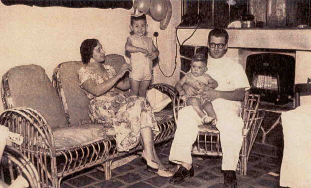 Lorenzo y Margarita con sus hijos (Ao 1928)