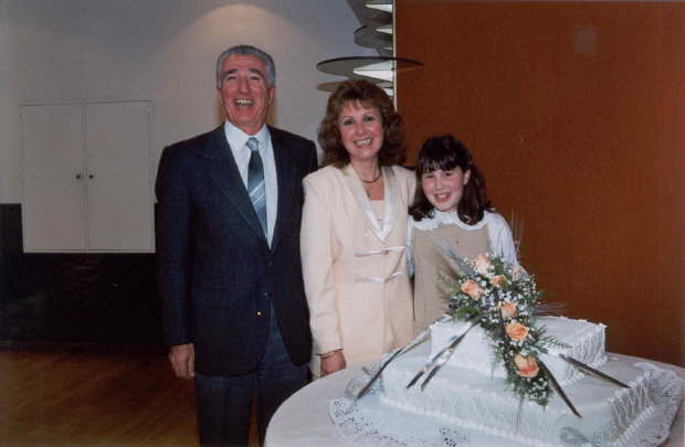 Toda la Familia de Maria Susana Ropolo en las bodas de Plata de Maria Susana y Salvador (09/Jul/1999)