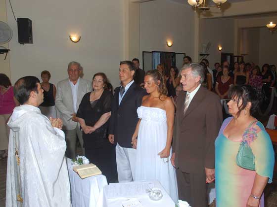 Casamiento de Matias Jos Ropolo y Soledad Re con los padrinos (27/Dic/2008)