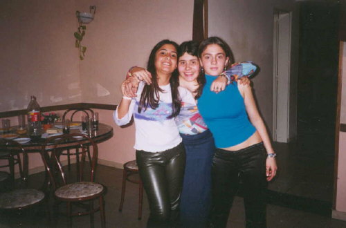 Con mi amiga Barbi y Dani (ao 2.000)