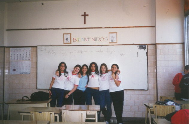 Con mis Amigas en el Colegio (Ao 2.000)