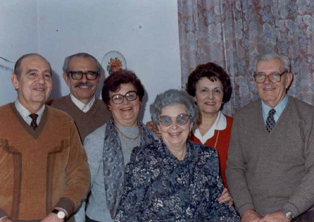 Atilio Vicente Ropolo festejando su 70 cumpleaos con sus hermanos (Ao 1986)