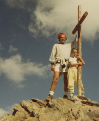 Chiara Ropolo con su padre en la cima del Gran Guglia de 2986 metros (Ao 1985)