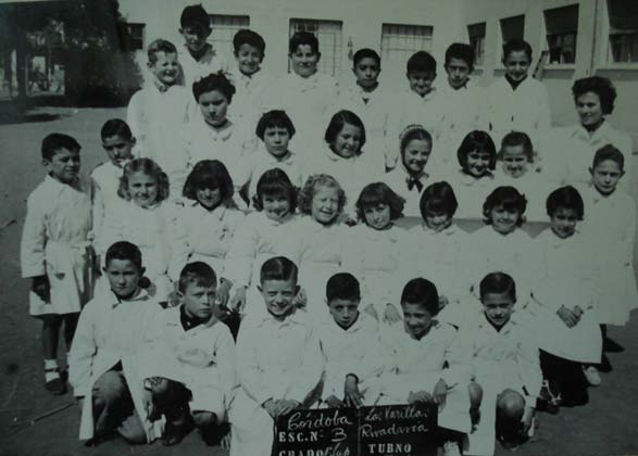 Eduardo Jos Ropolo cursando el 1 grado superior en la escuela Bernardino Rivadavia (1955)