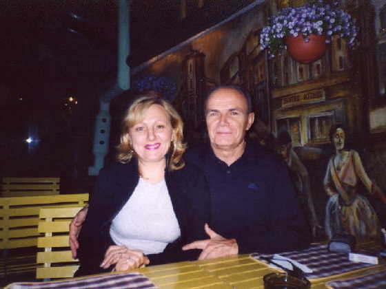 Giuseppe con Mihaela en Bucarest (Nov/2003)